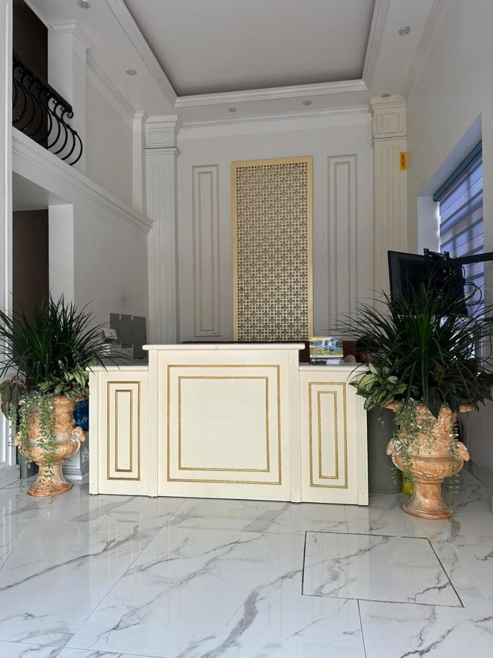Viet Hoang Hotel Ha Long Bagian luar foto